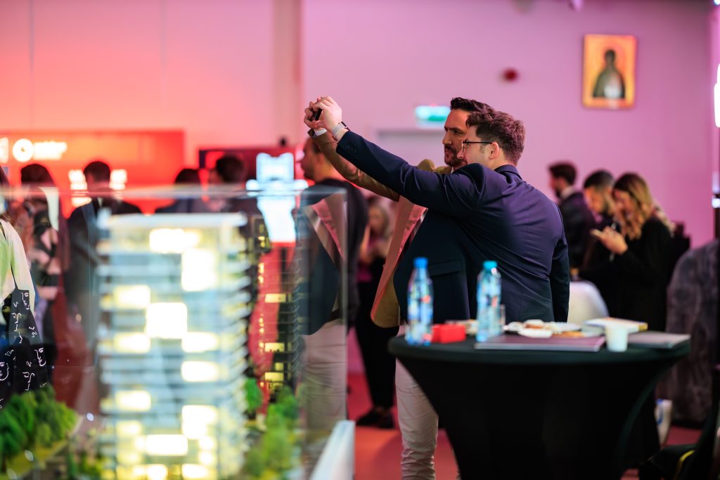 7e215d4df90623c222442d3b6a9e5de9